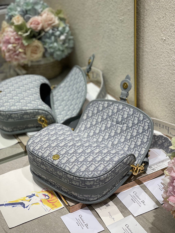 Dragons Bags Detail