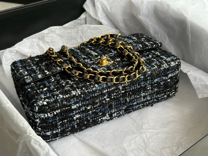 Dragons Bags Detail