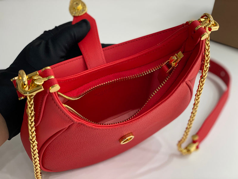 Dragons Bags Detail
