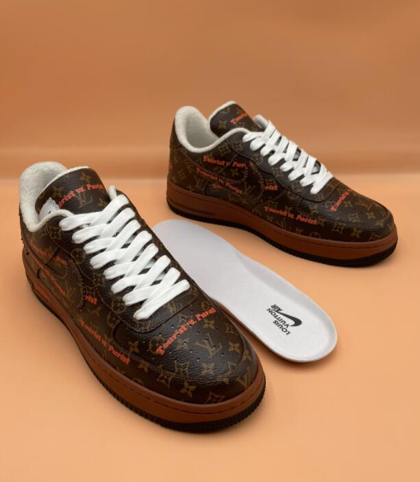 Dragons Bags Detail
