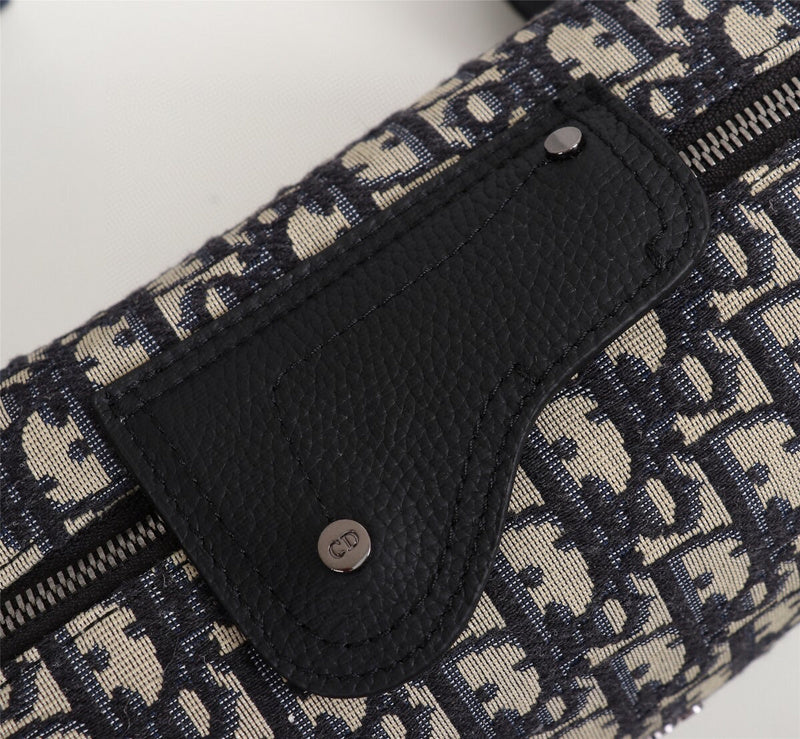 Dragons Bags Detail