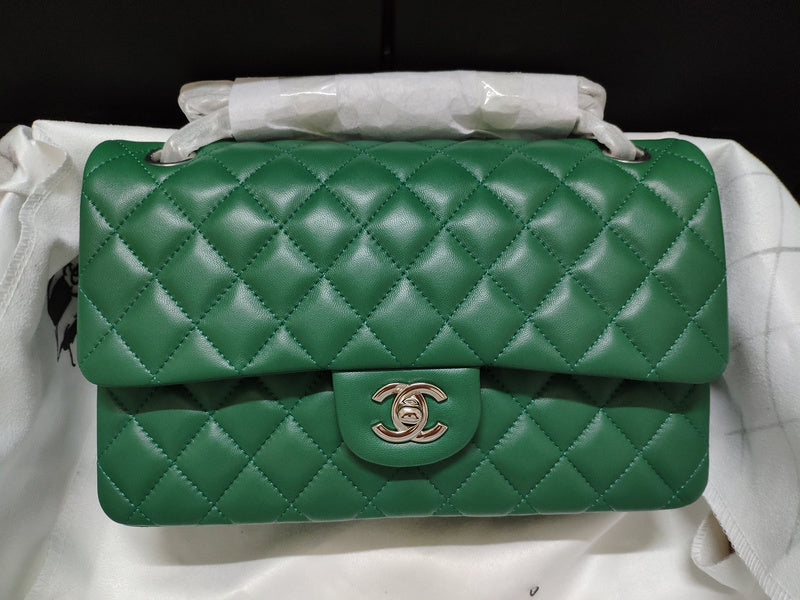 Dragons Bags Detail