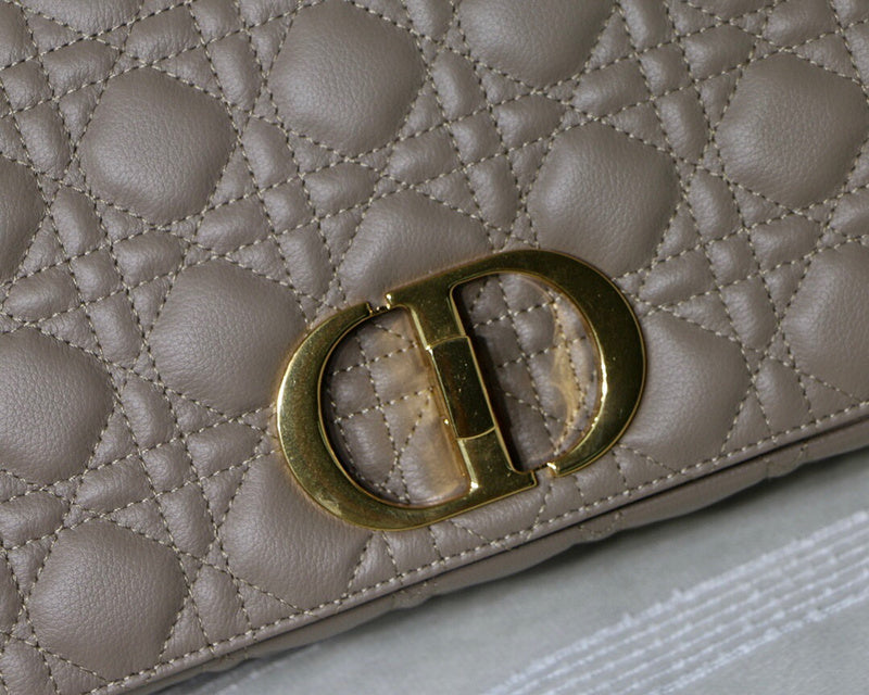 Dragons Bags Detail