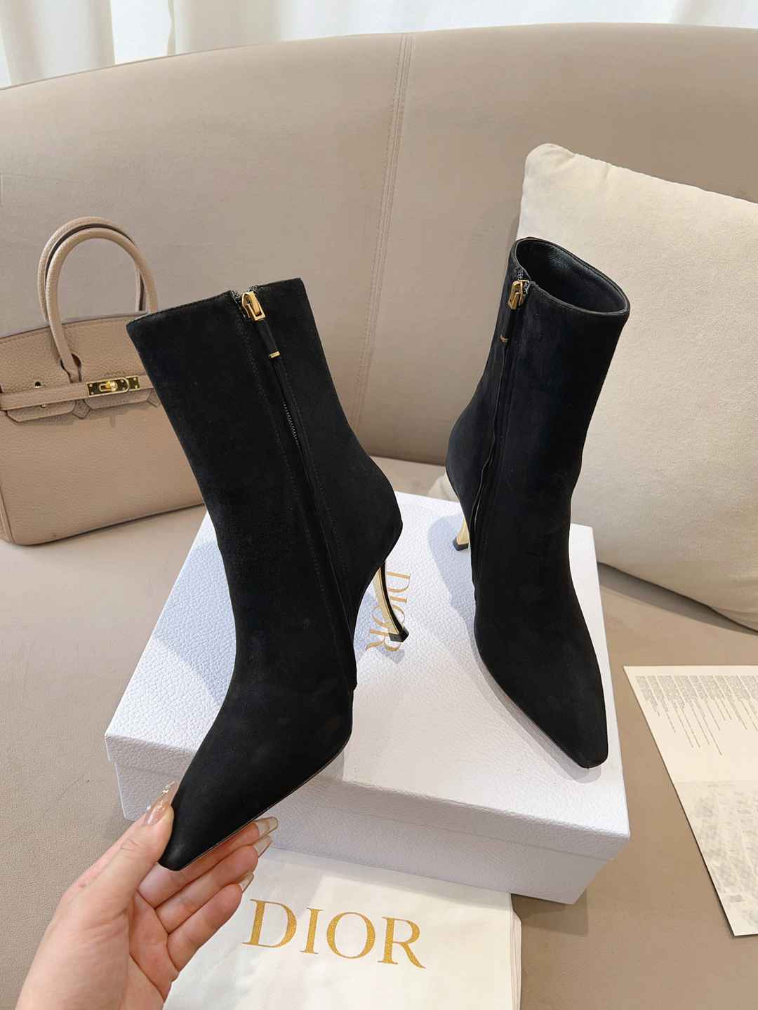 DD WOMEN D FAME HEELED ANKLE BOOT SUEDE CALFSKIN BLACK