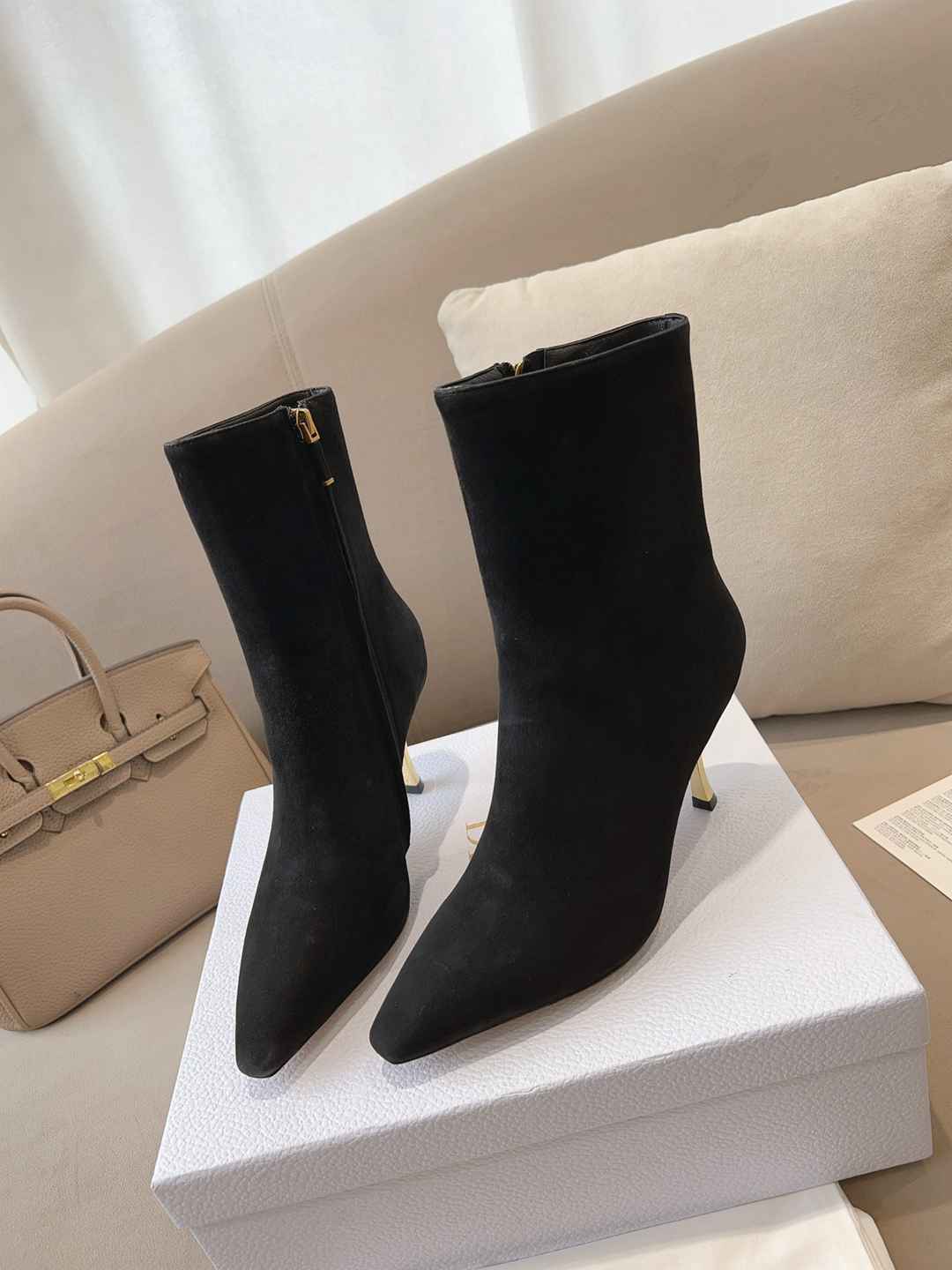 DD WOMEN D FAME HEELED ANKLE BOOT SUEDE CALFSKIN BLACK