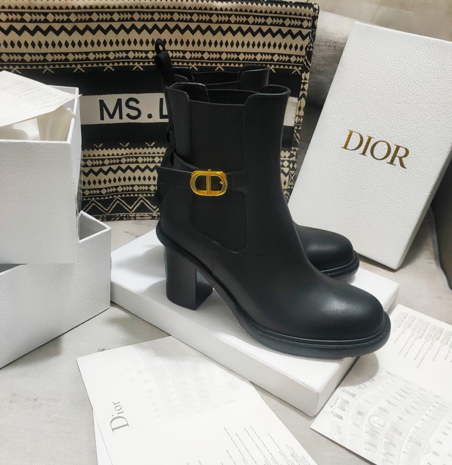 DD 30 MONTAIGNE HEELED ANKLE BOOT BLACK SUPPLE CALFSKIN KCI950VSO S900