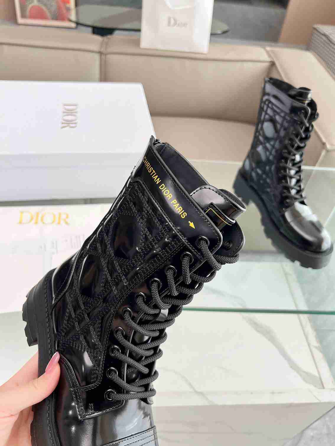 VBS D UNIT ANKLE BOOT QUILTED CANNAGE CALFSKIN BLACK KCI995CQC S900
