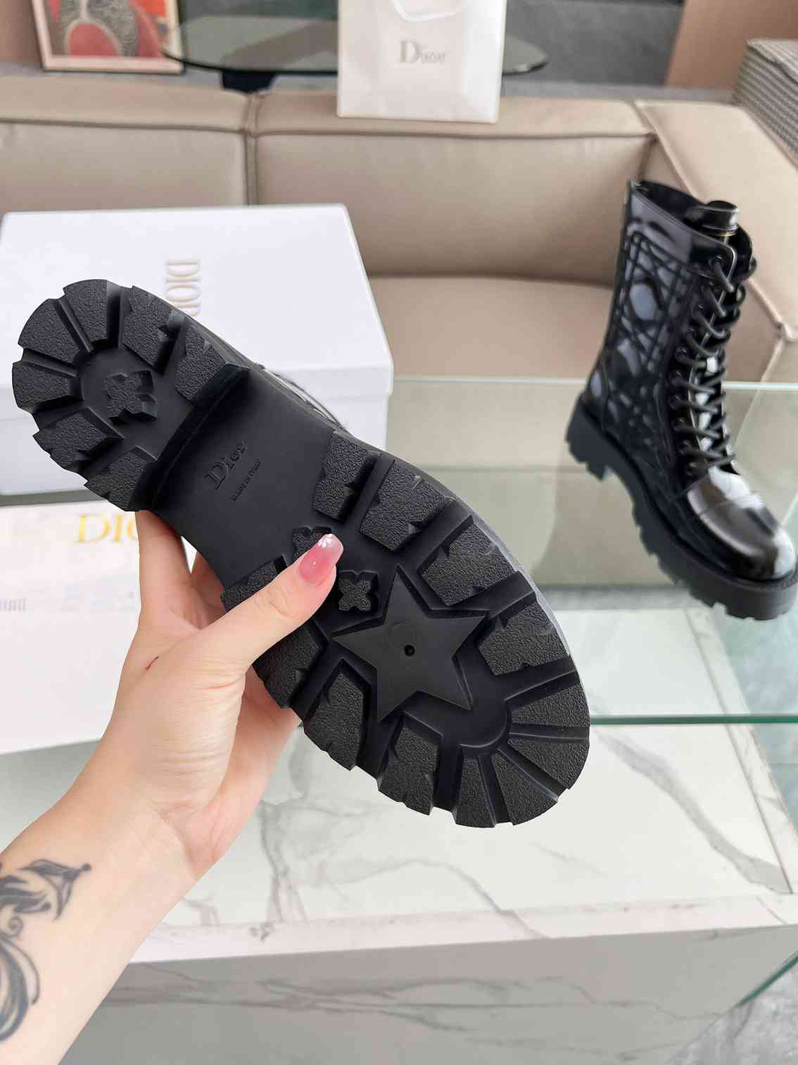 VBS D UNIT ANKLE BOOT QUILTED CANNAGE CALFSKIN BLACK KCI995CQC S900