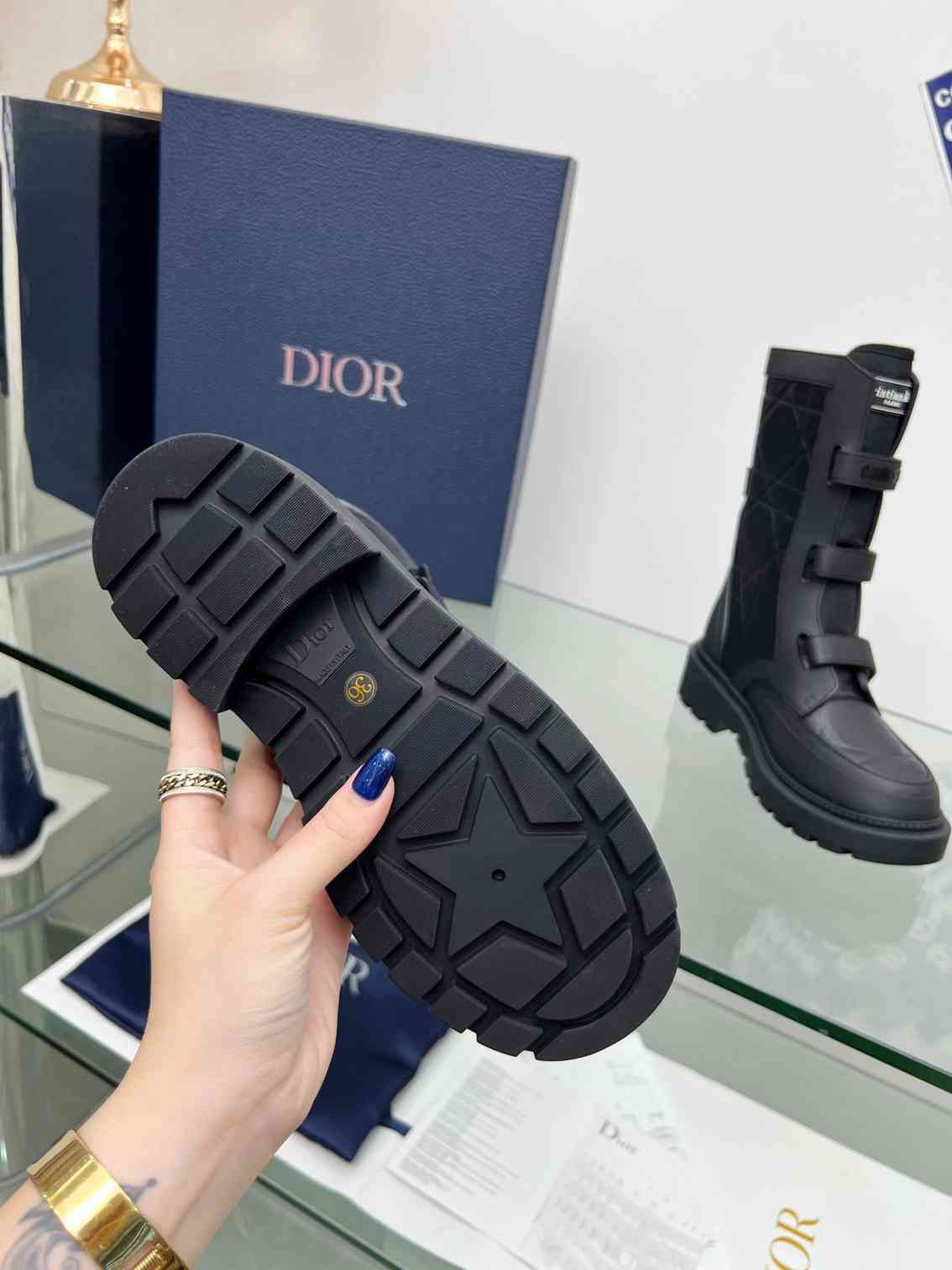 VBS DIO(R)EVOVBSTION ANKLE BOOTS RUBBER MACCROCANNAGE BLACK