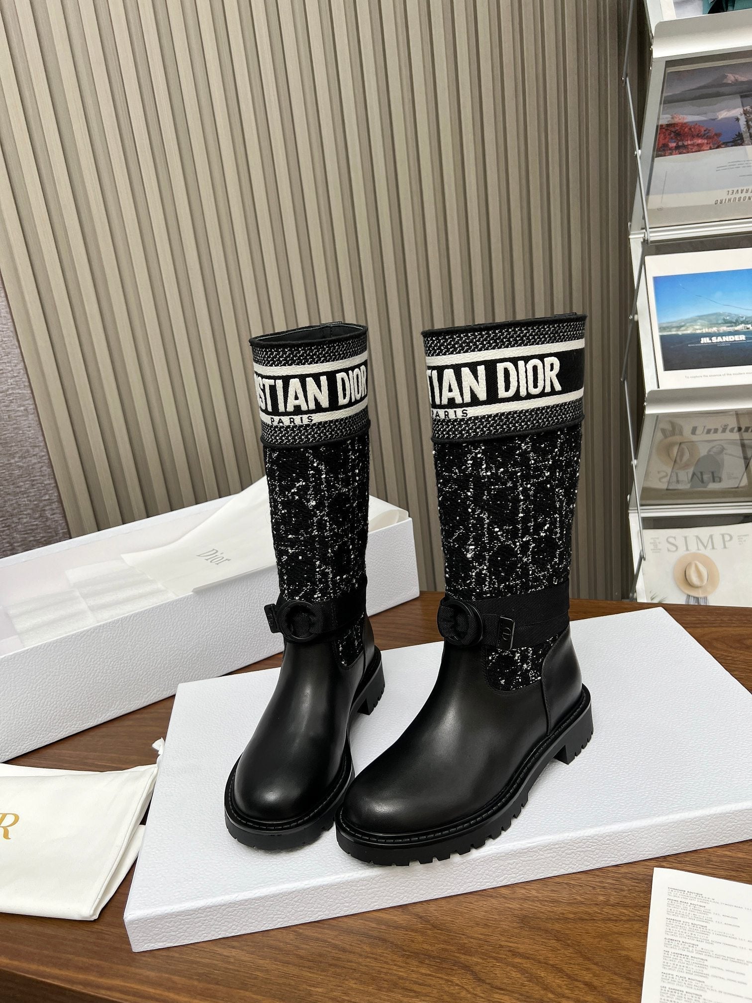 DD D MAJOR BOOT CALFSKIN AND CANNAGE TWEED BLACK AND WHITE KCI981CWY S17X
