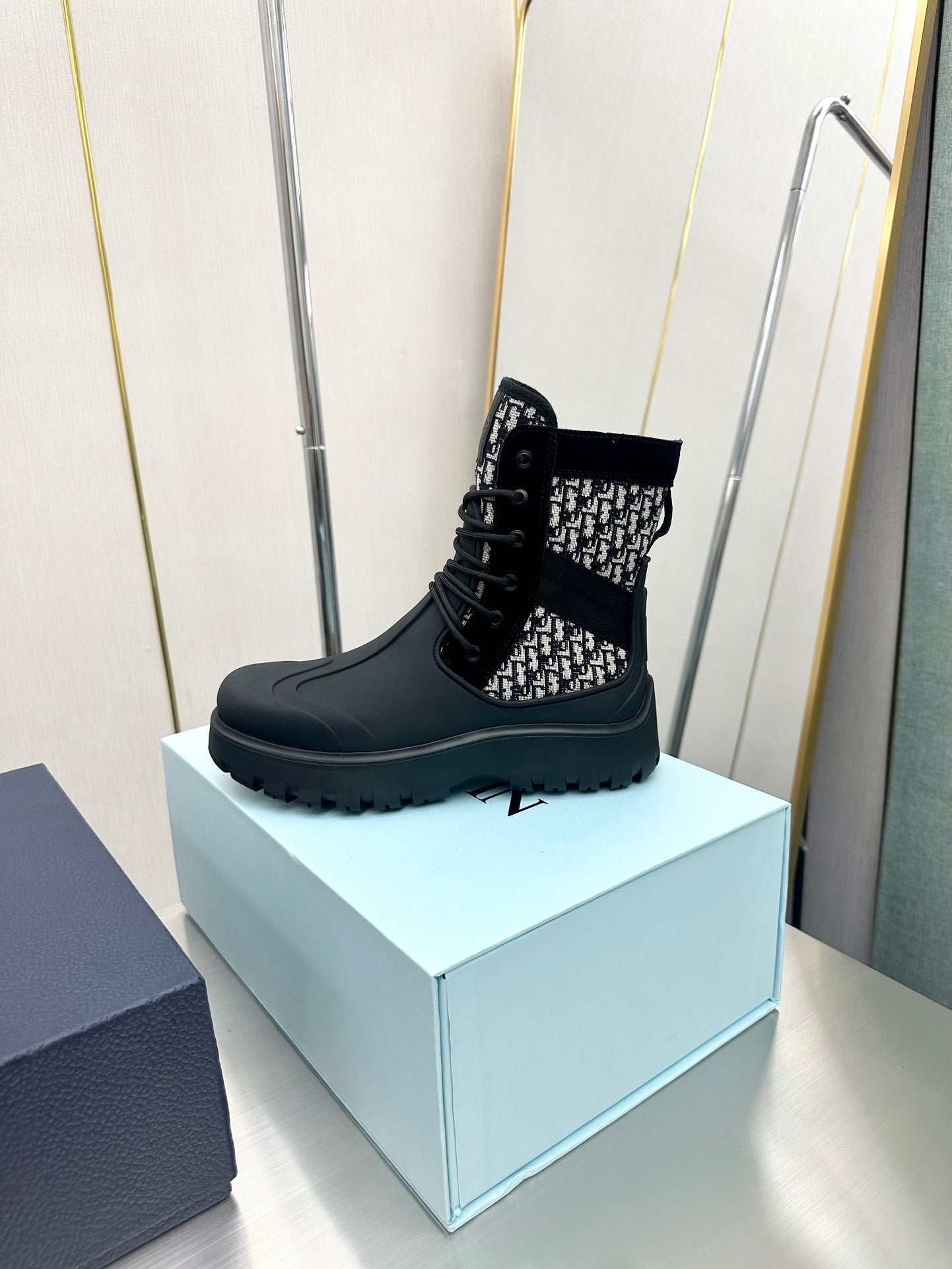 VBS GARDEN LACE UP BOOT BLACK 3BO315ZYH H961