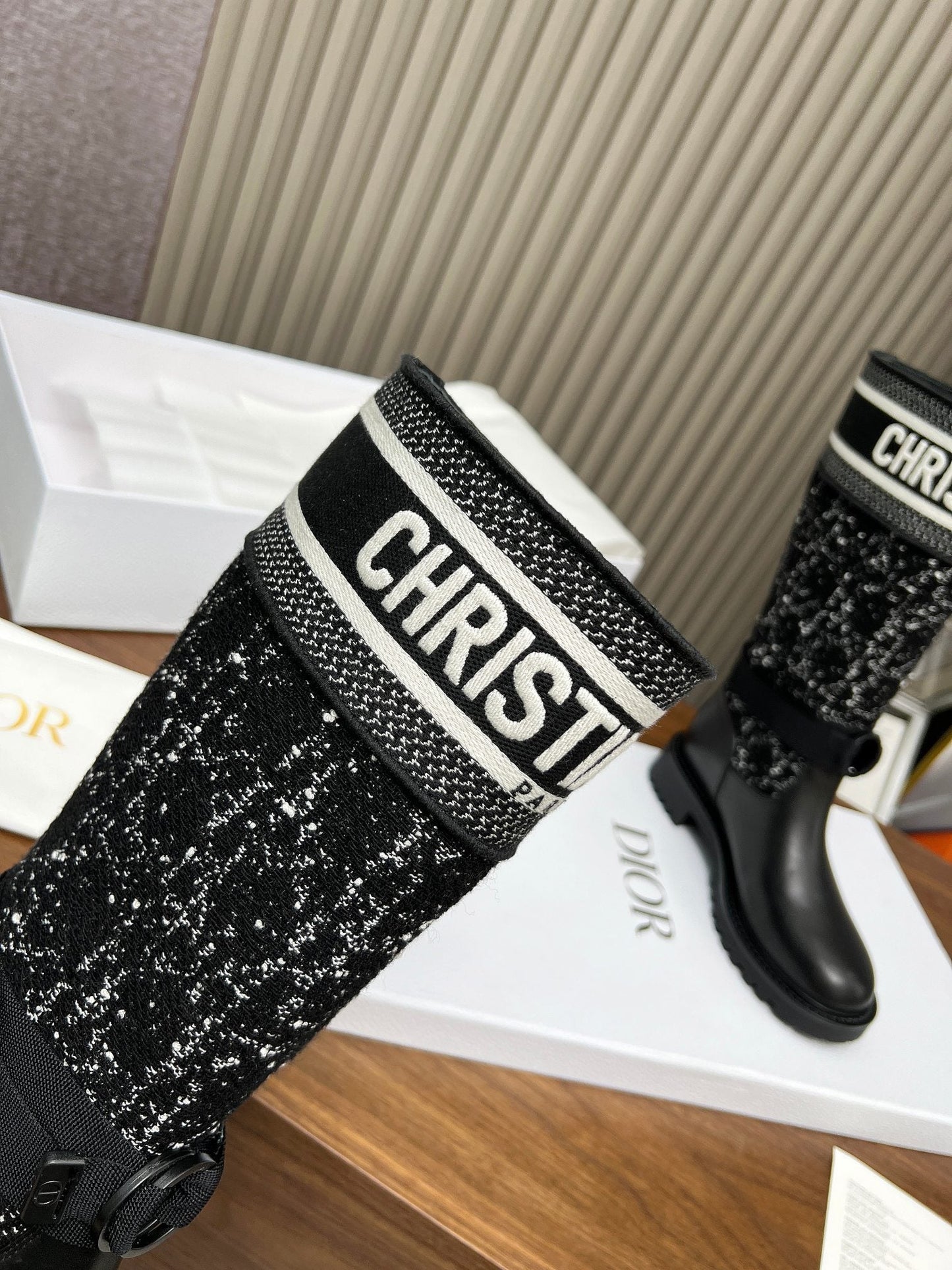 VBS D MAJOR BOOT CALFSKIN AND CANNAGE TWEED BLACK AND WHITE KCI981CWY S17X