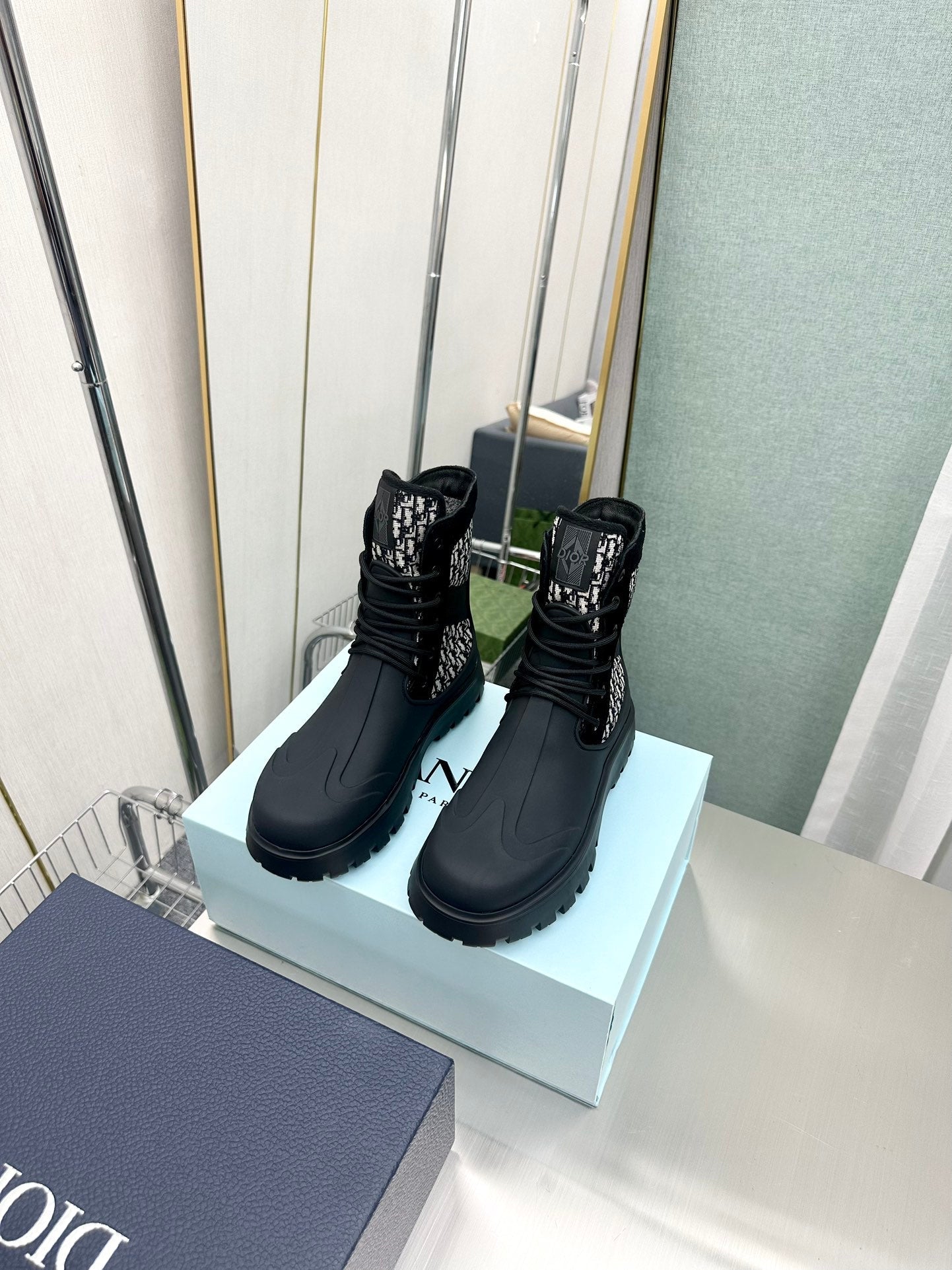DD GARDEN LACE UP BOOT BLACK 3BO315ZYH H961