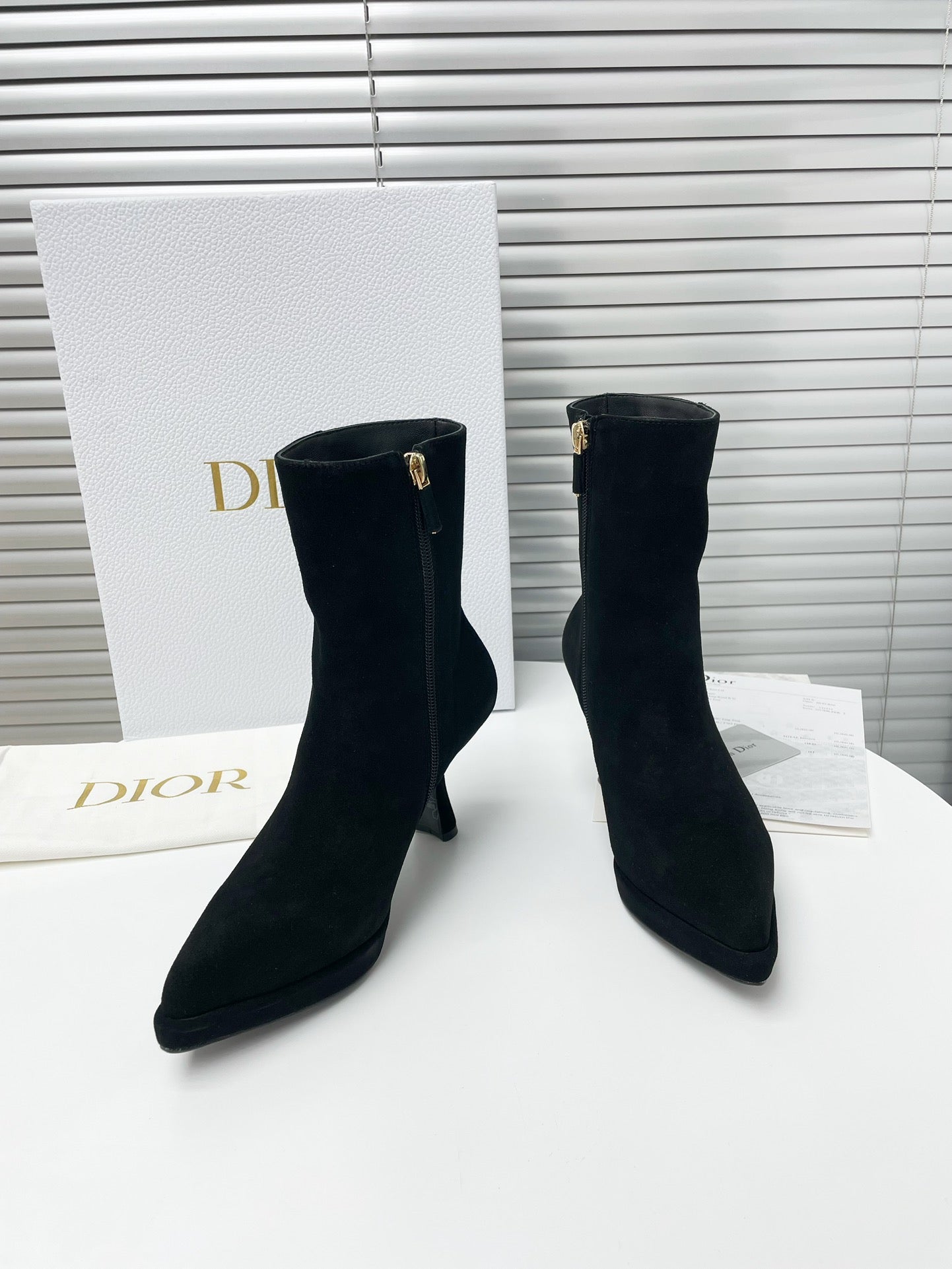 VBS SUEDE LEATHER ANKLE BOOTS BLACK