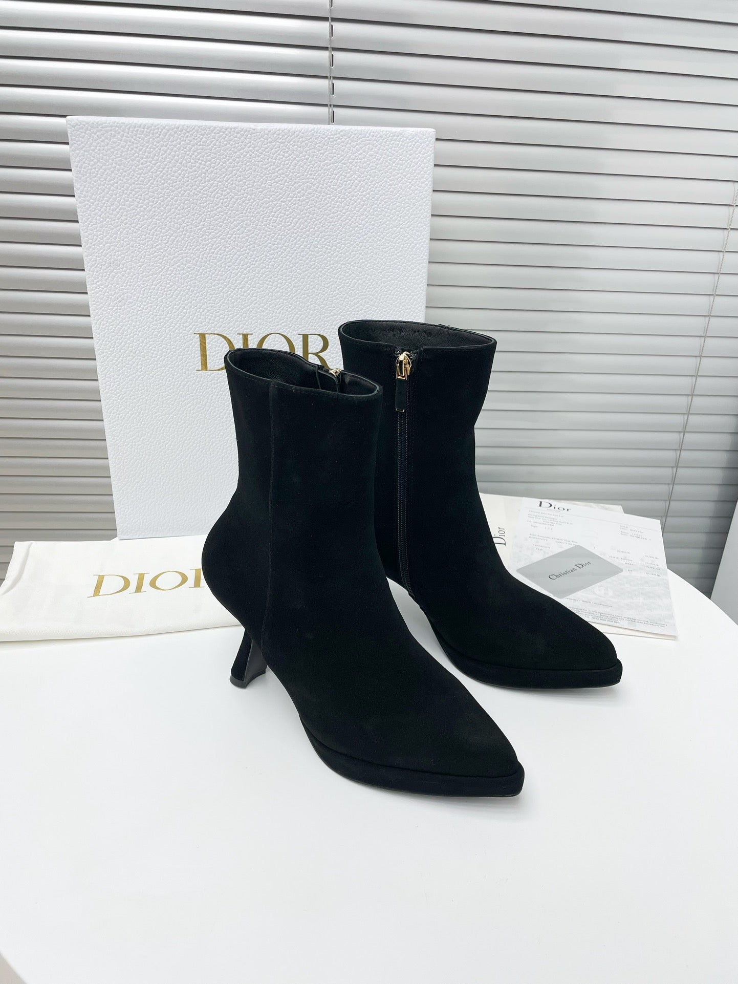 VBS SUEDE LEATHER ANKLE BOOTS BLACK