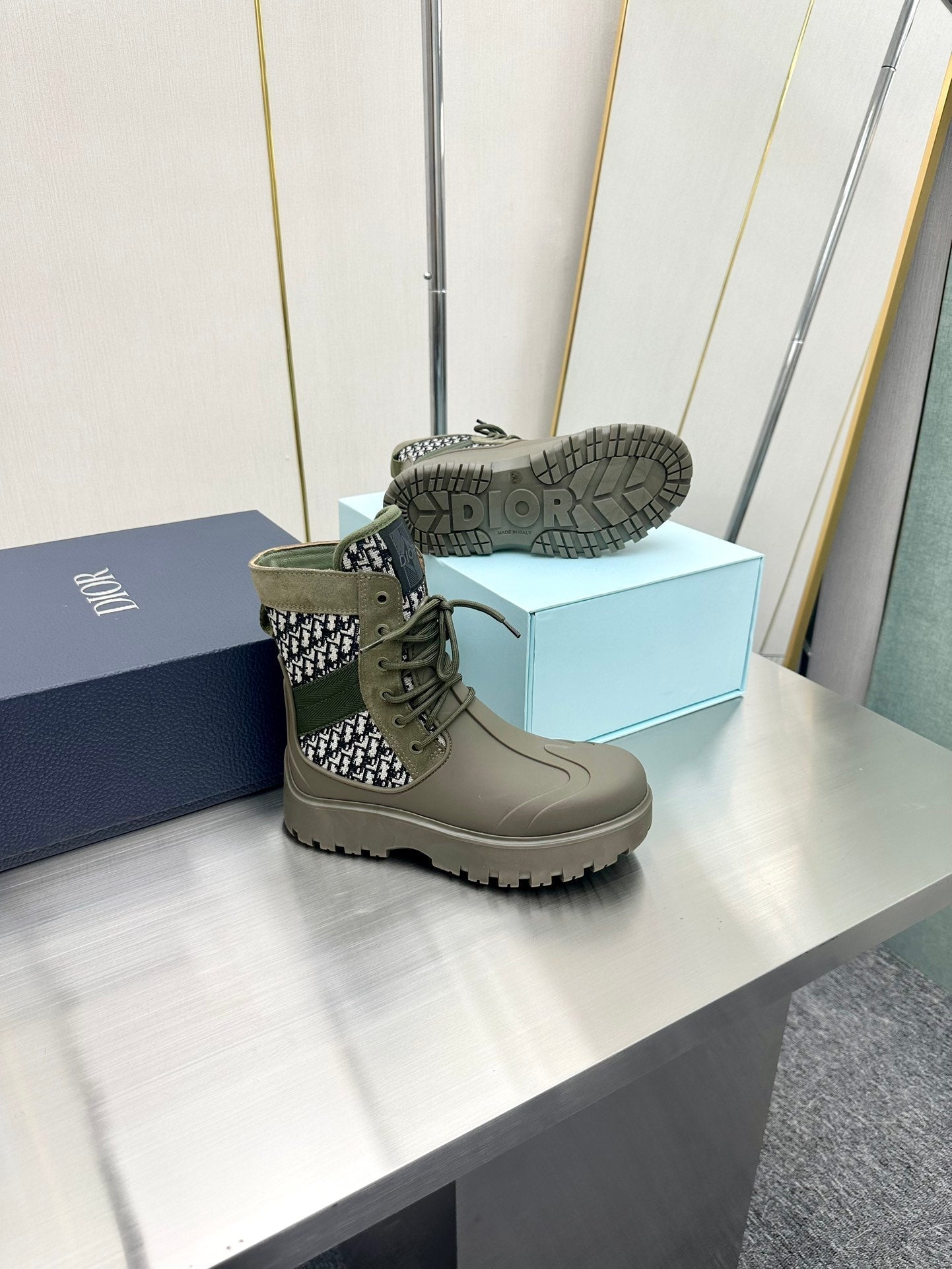 VBS GARDEN LACE UP BOOT GREEN
