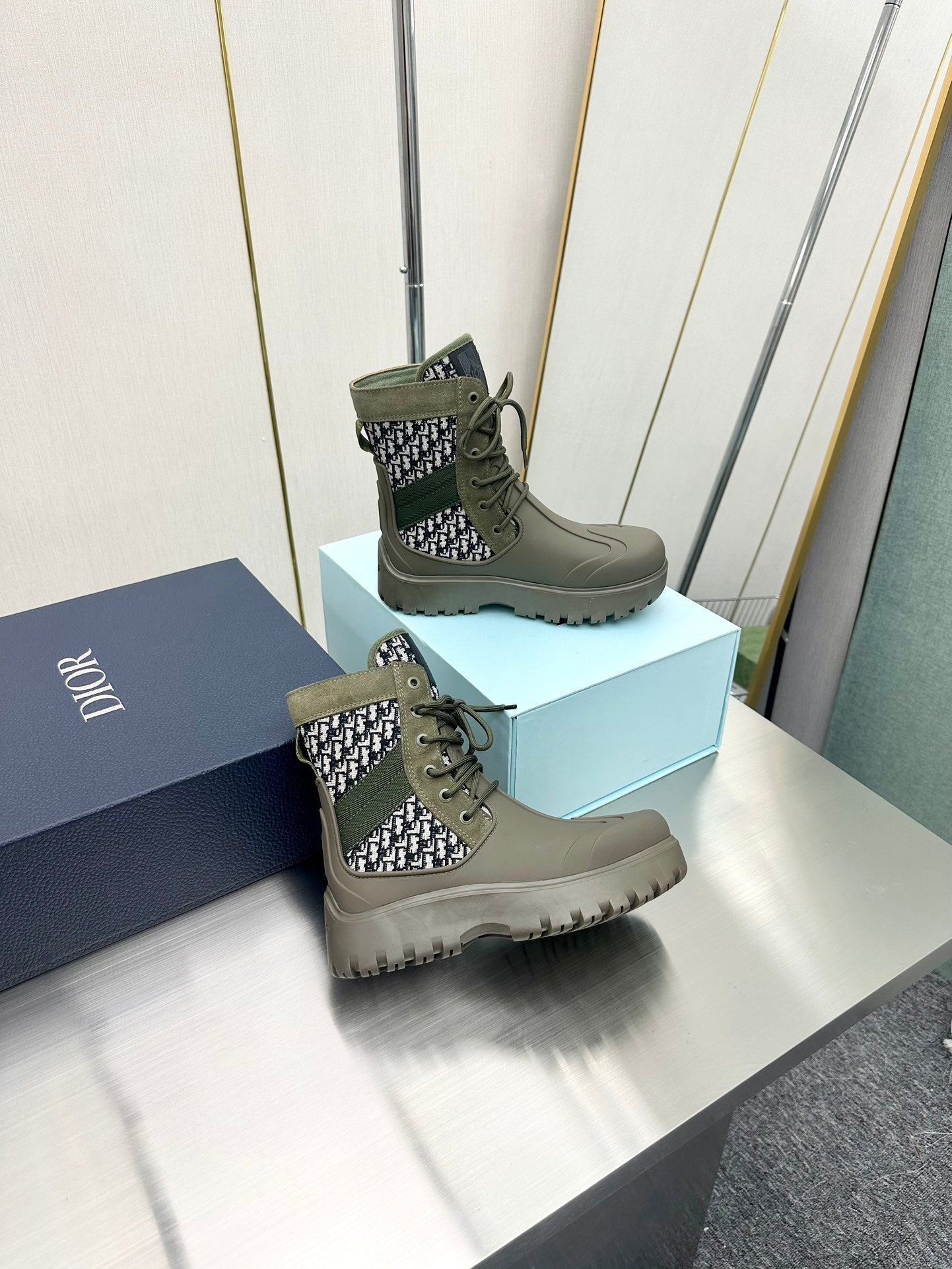 VBS GARDEN LACE UP BOOT GREEN