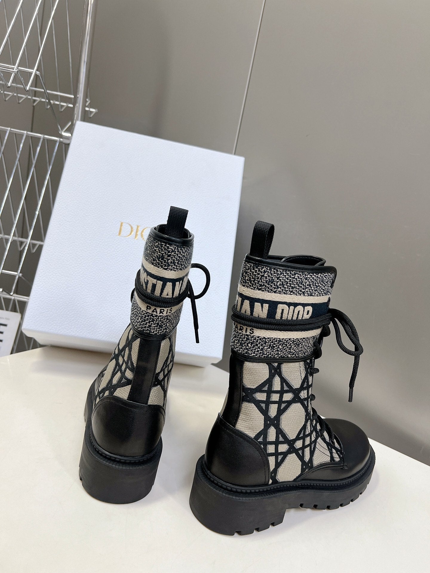 VBS D MAJOR BOOTS BLACK AND BEIGE