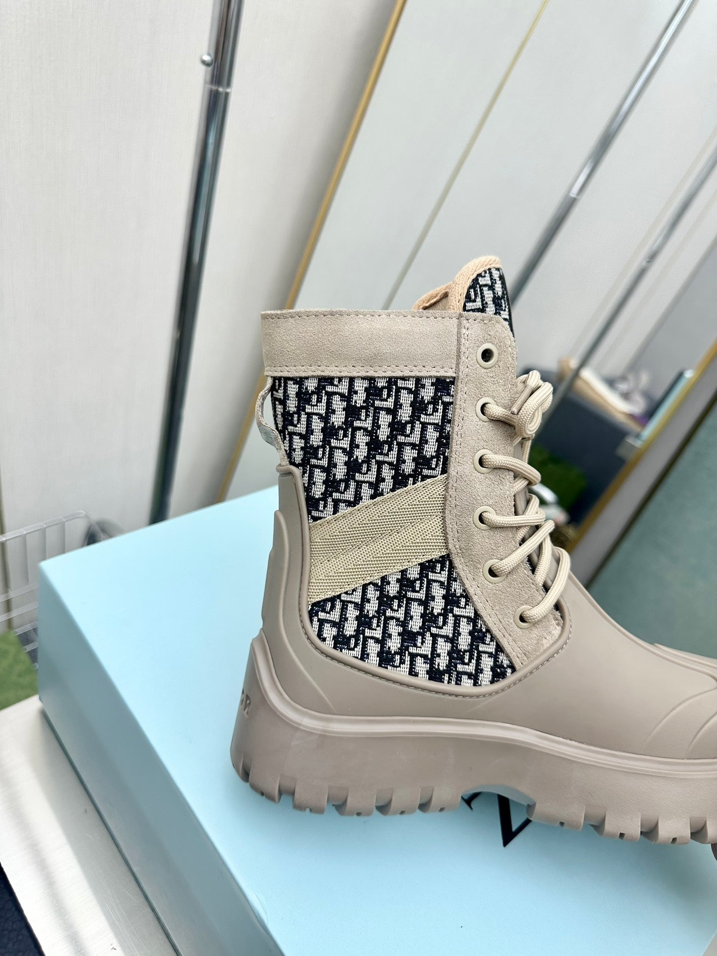 VBS GARDEN LACE UP BOOT BEIGE 3BO315ZYH H164