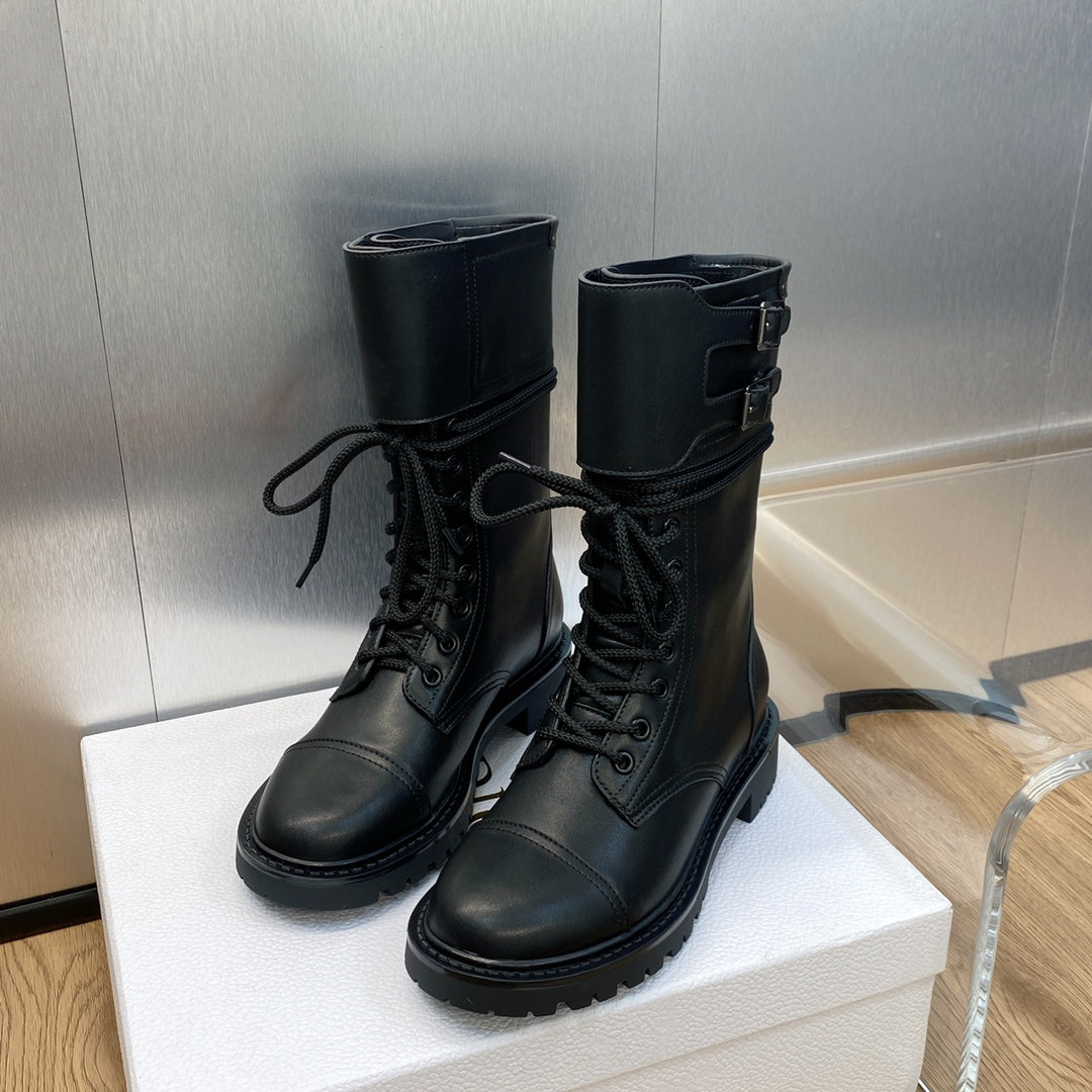 DD D TRAP ANKLE BOOT BLACK