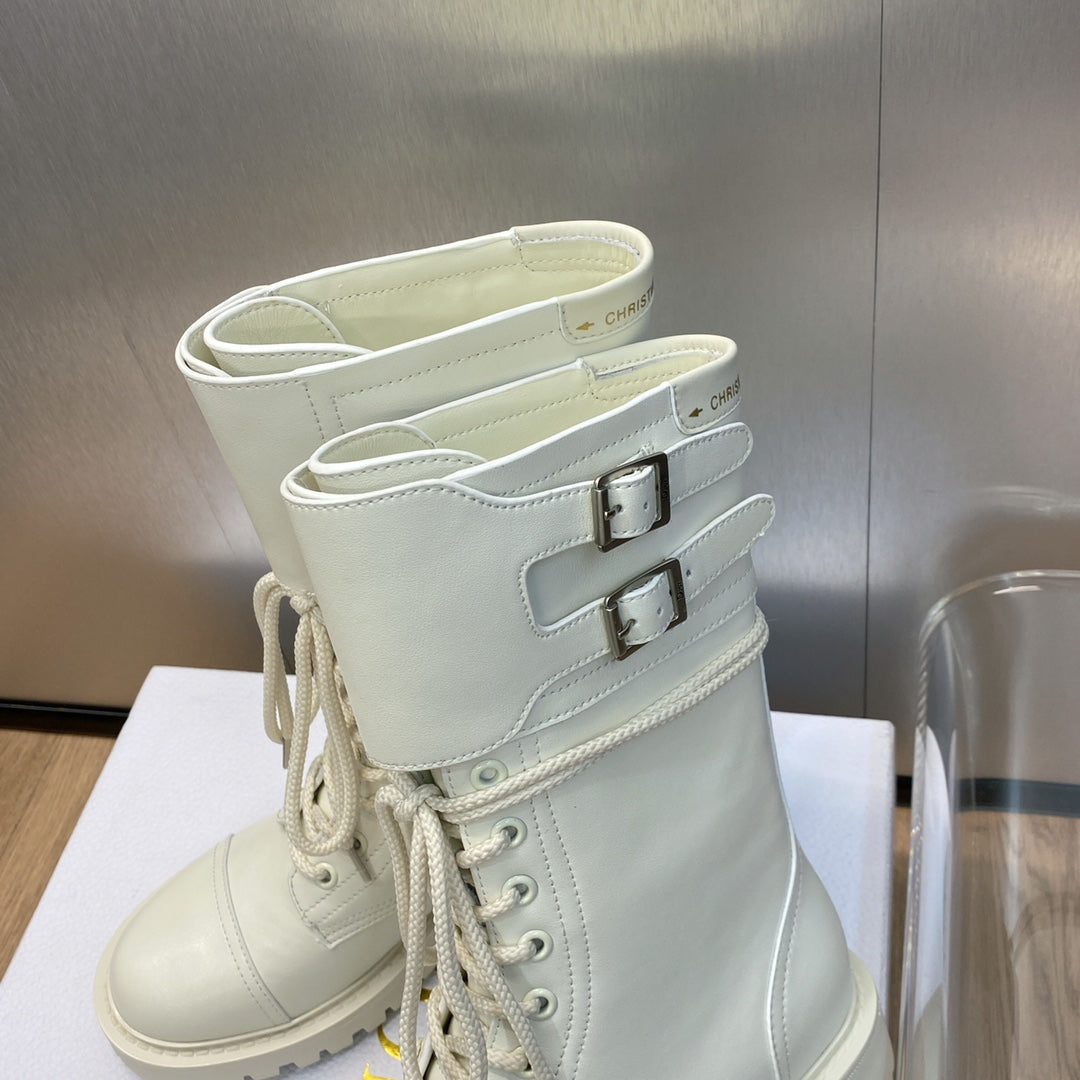 DD D TRAP ANKLE BOOT WHITE
