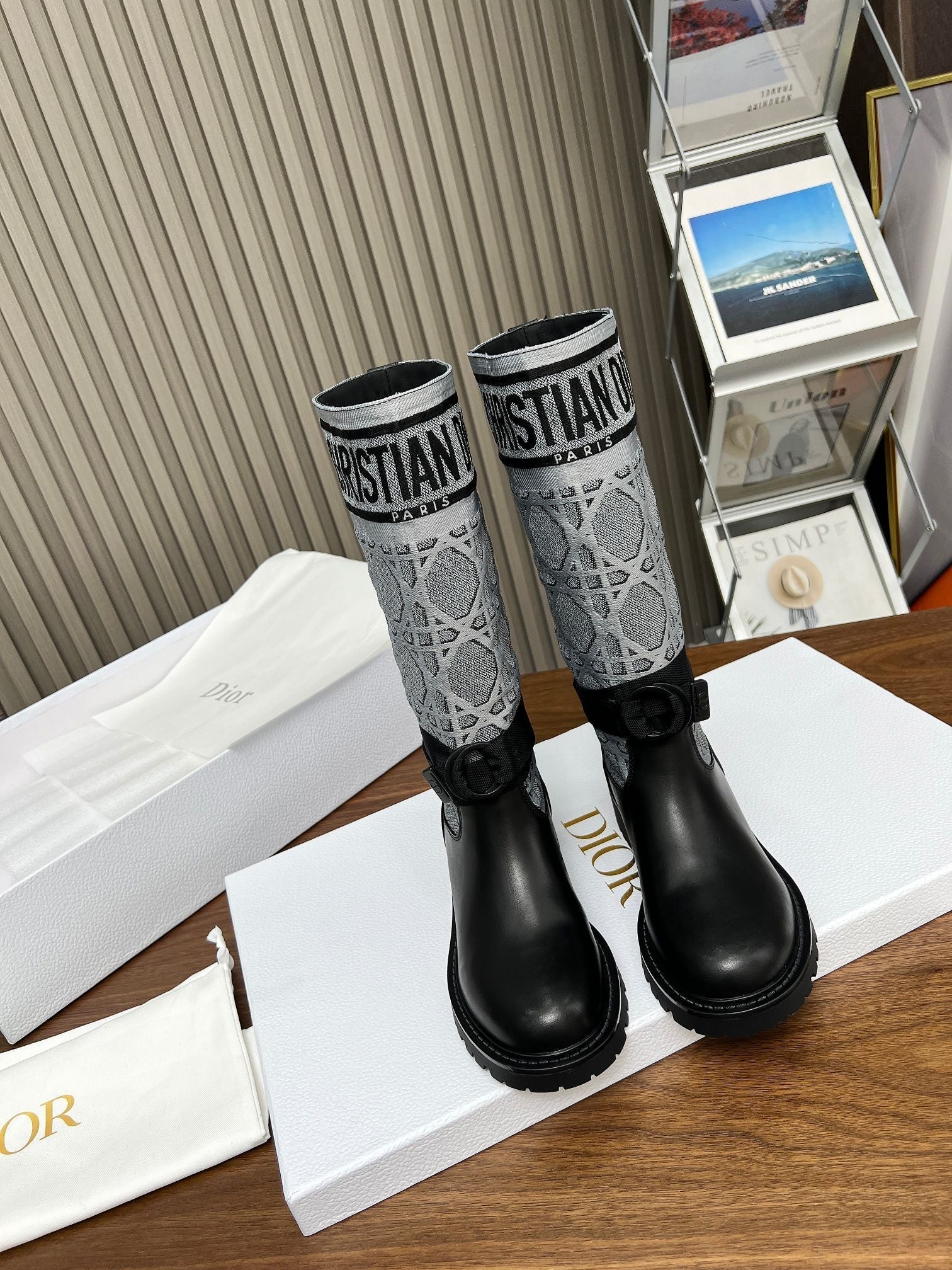 DD D MAJOR BOOT CALFSKIN BLACK AND GREY
