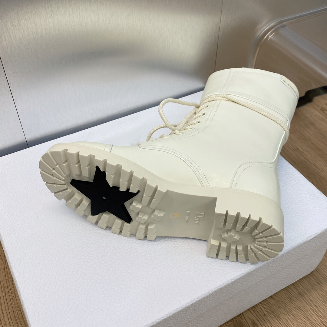 VBS D TRAP ANKLE BOOT CALFSKIN AND SHEARLING WHITE