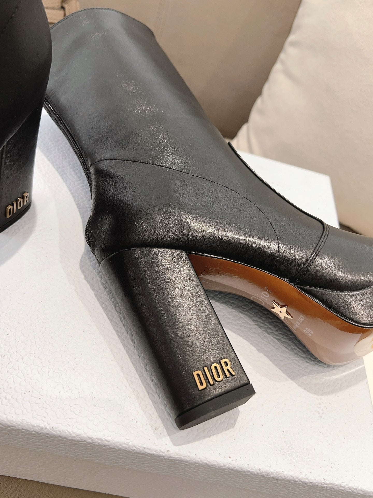 DD D RISE ANKLE BOOTS BLACK