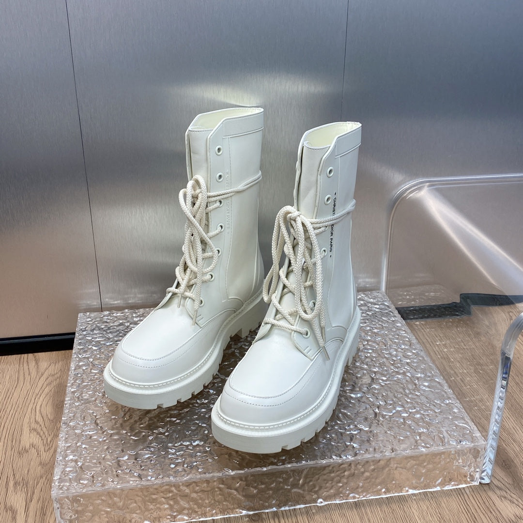 VBS D TRAP ANKLE BOOT WHITE
