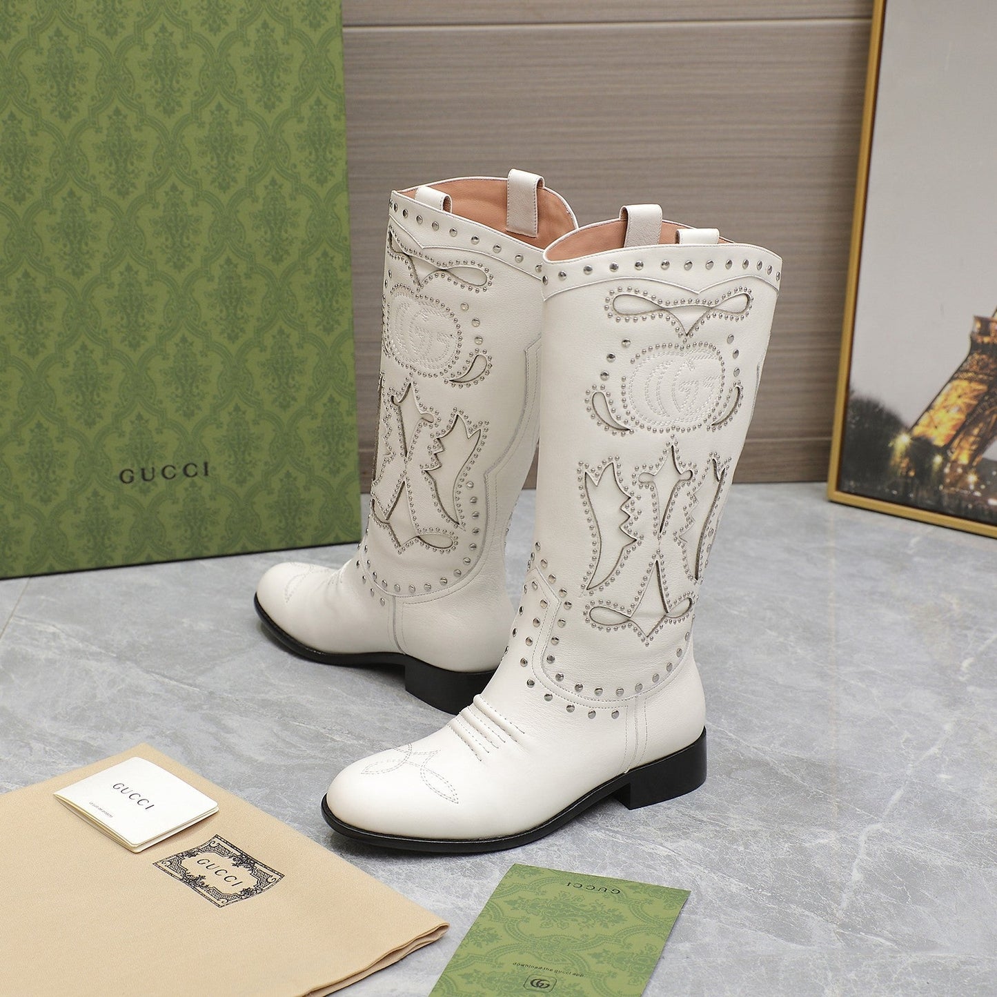 Vbs WOMEN'S BOOT WITH DOUBLE G AND STUDS WHITE