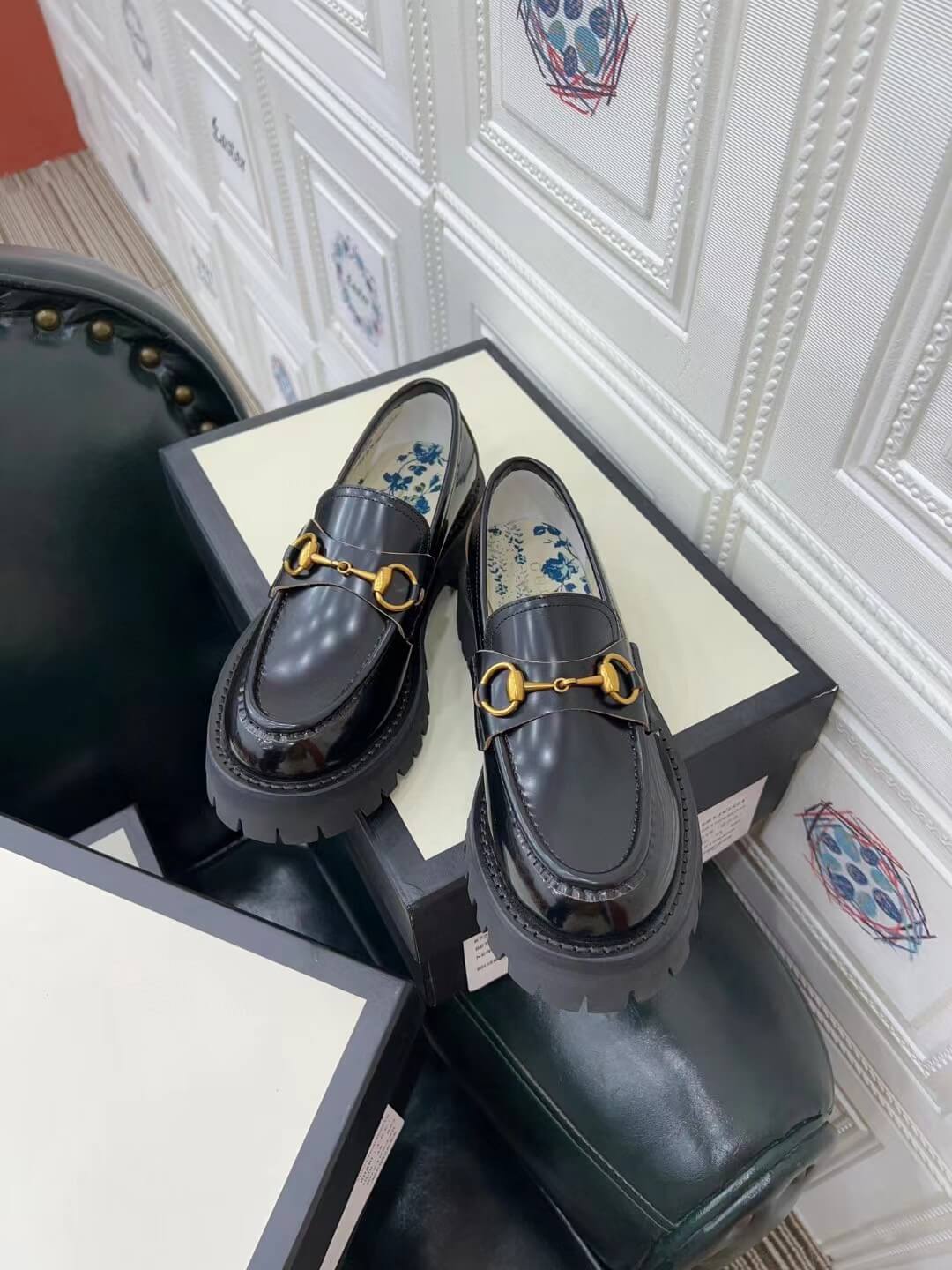 VBS Flat Loafers for Women black bee