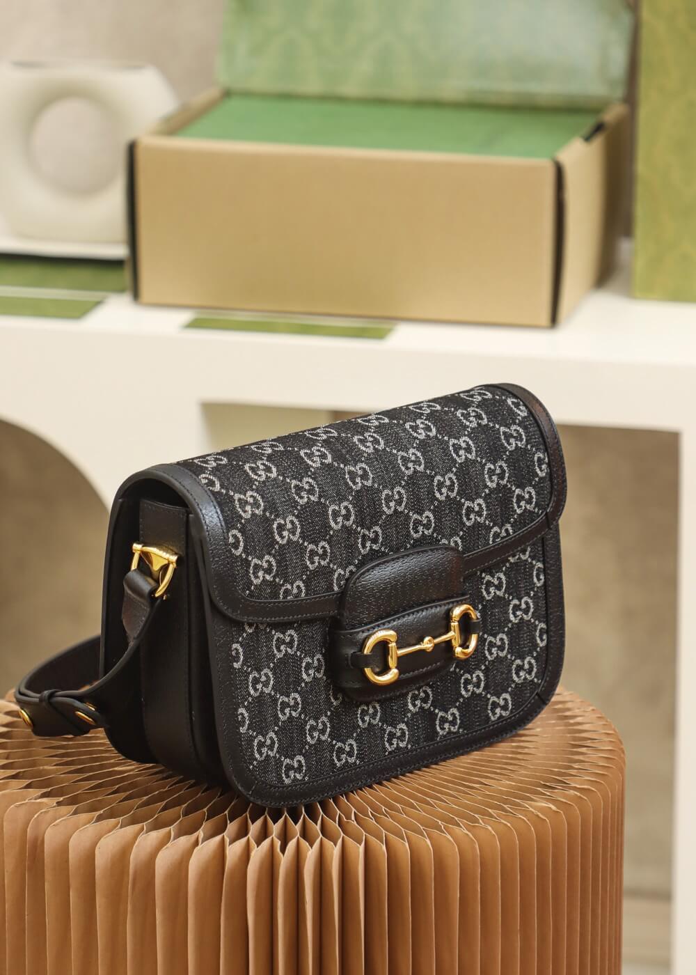 VBS 602204 shoulder bag bag Leather black