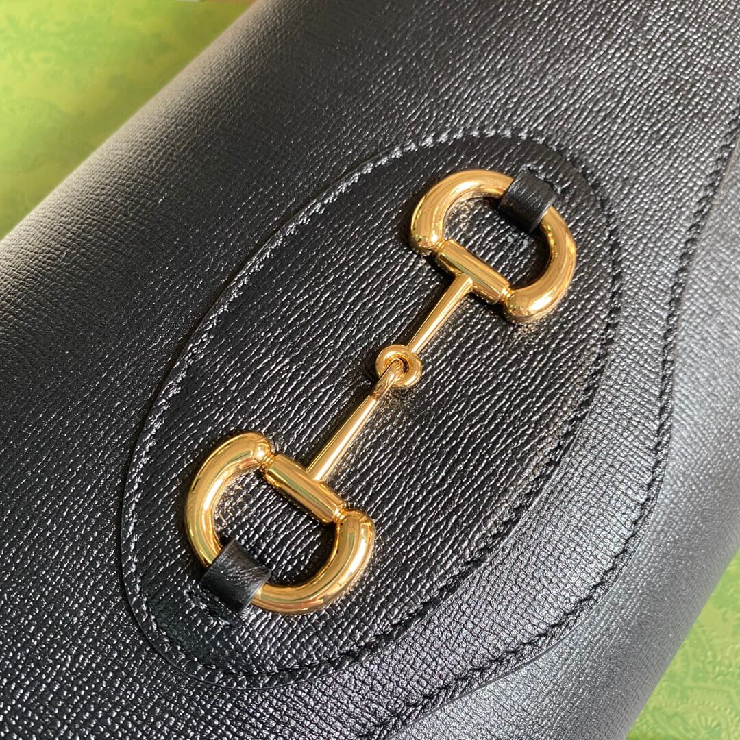 VBS Horsebit Envelope chain sling bag black