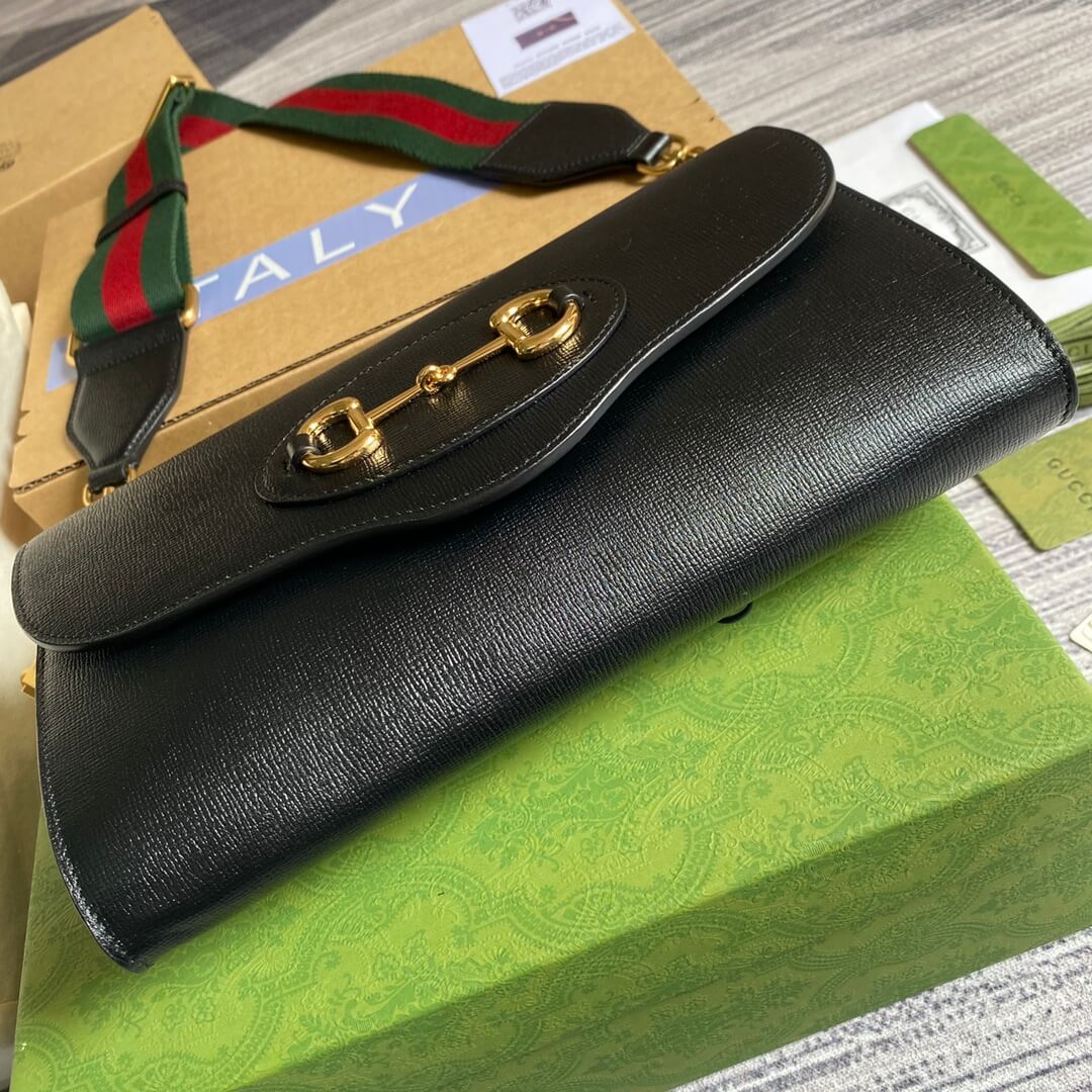 VBS Horsebit Envelope chain sling bag black