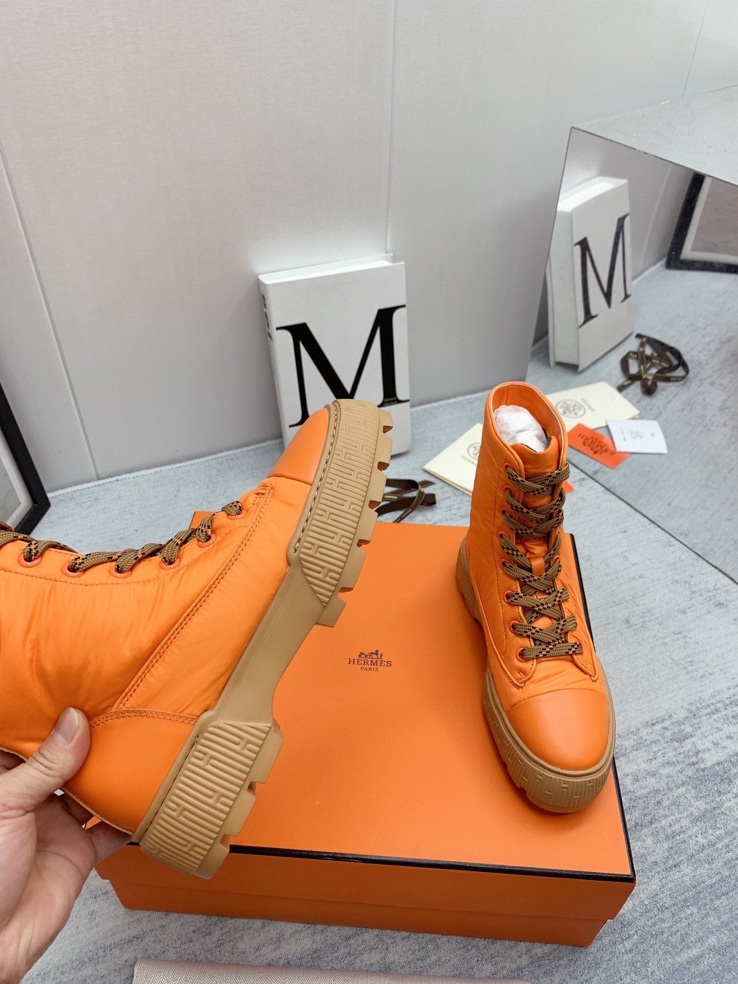 HM FRESH ANKLE BOOTS ORANGE