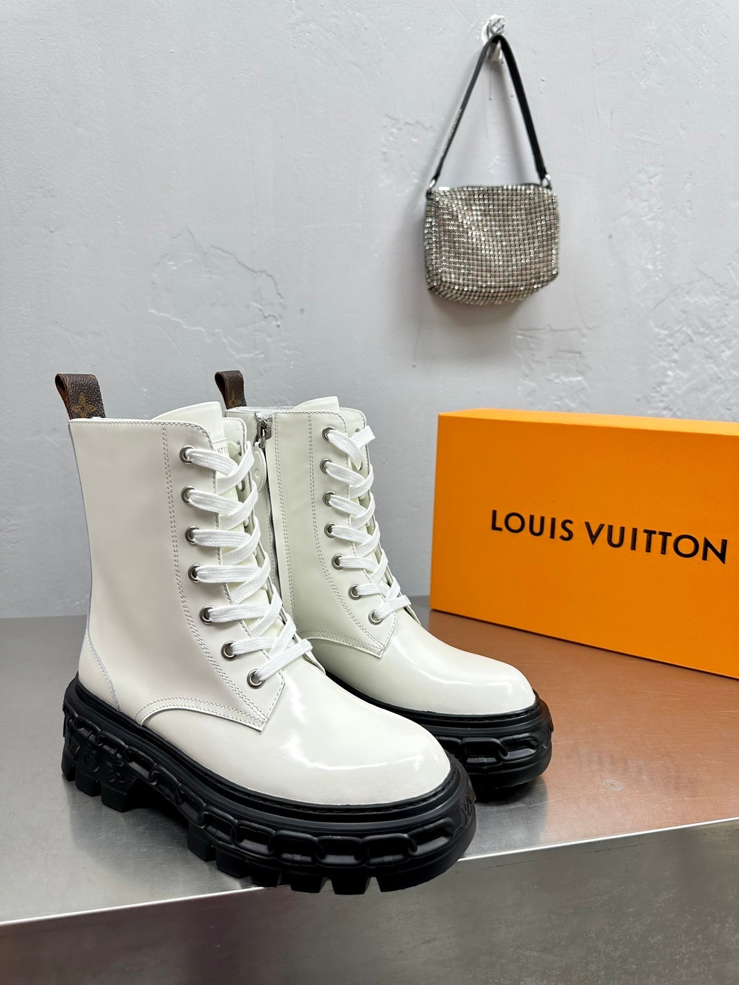 nmb nmb RECORD RANGER BOOT WHITE