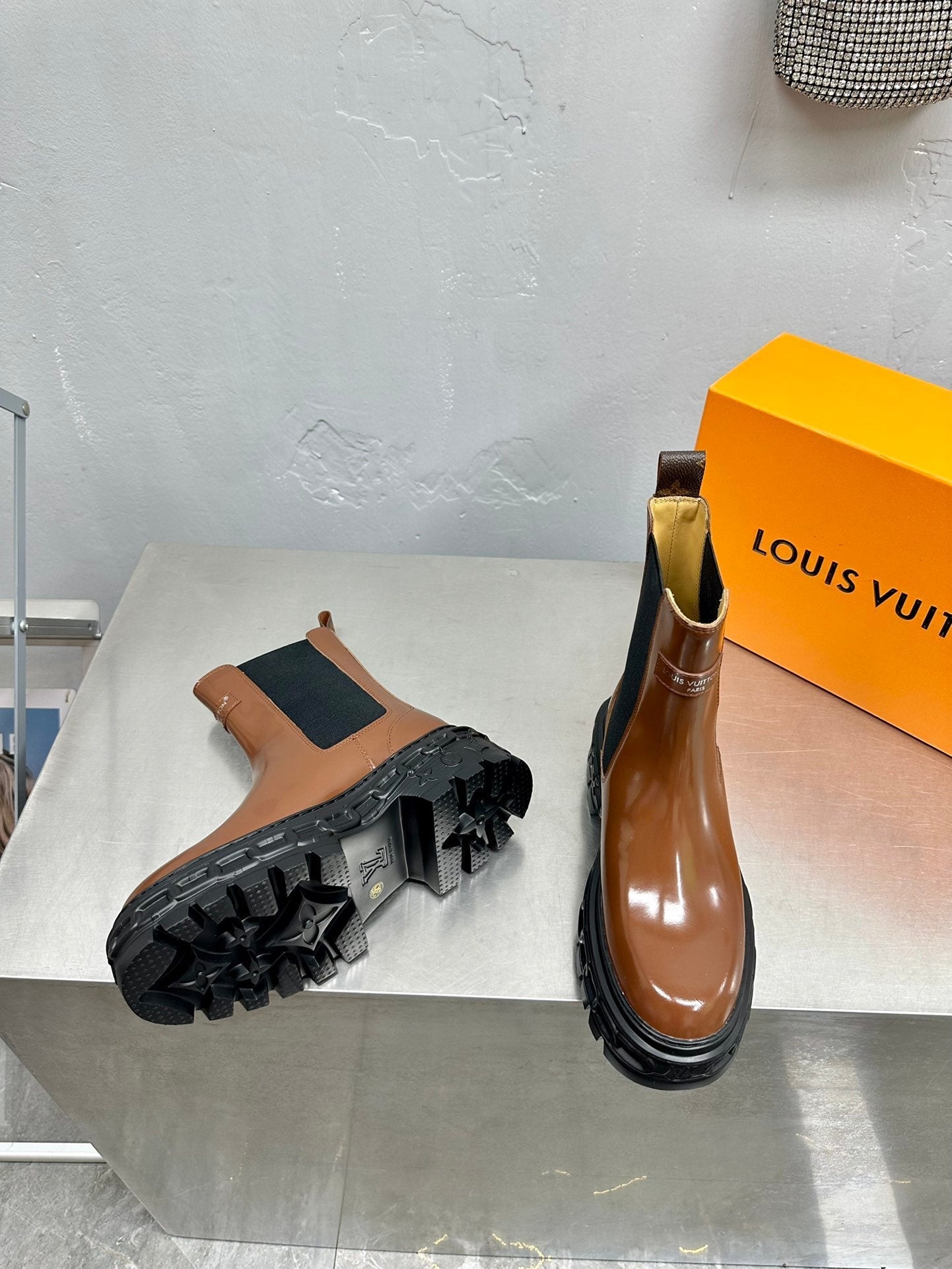 nmb nmb RECORD CHELSEA BOOT BROWN