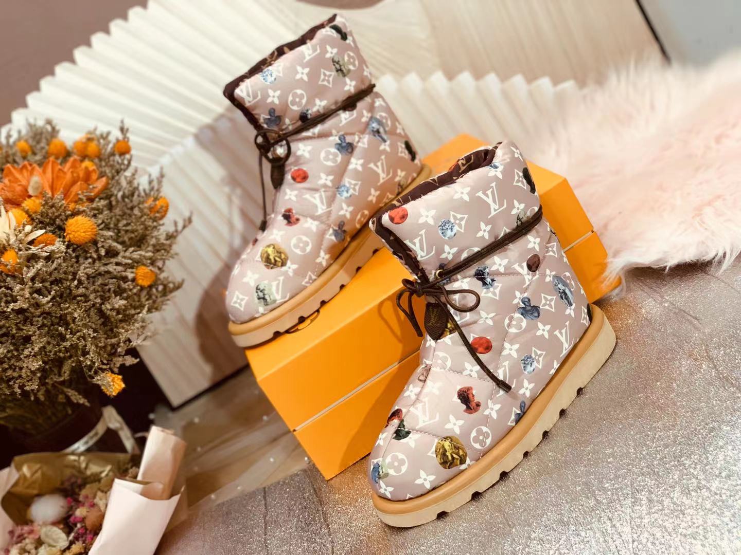 nmb PILLOW COMFORT ANKLE BOOT MONOGRAM PINK