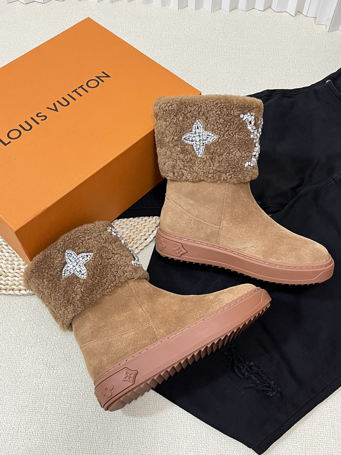 nmb ANKLE BOOT STUDDED WITH DIAMONDS BROWN