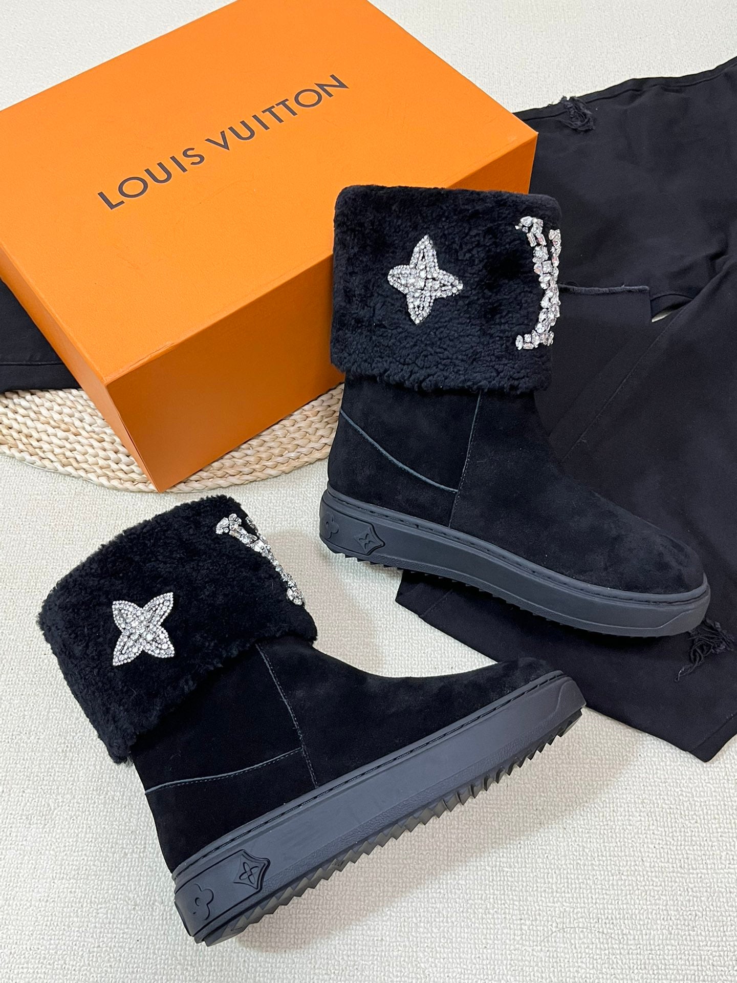 nmb ANKLE BOOT STUDDED WITH DIAMONDS BLACK
