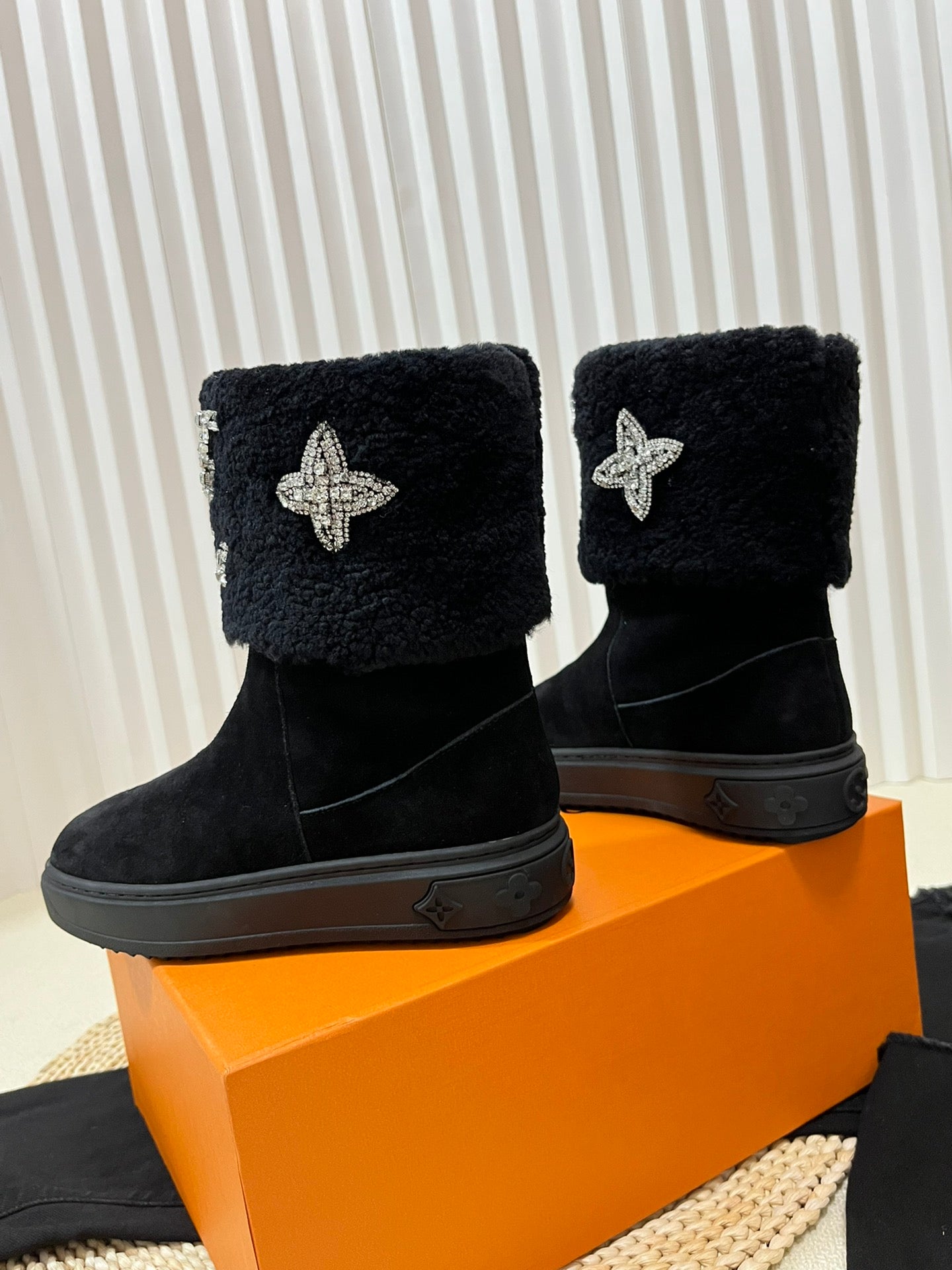 nmb ANKLE BOOT STUDDED WITH DIAMONDS BLACK