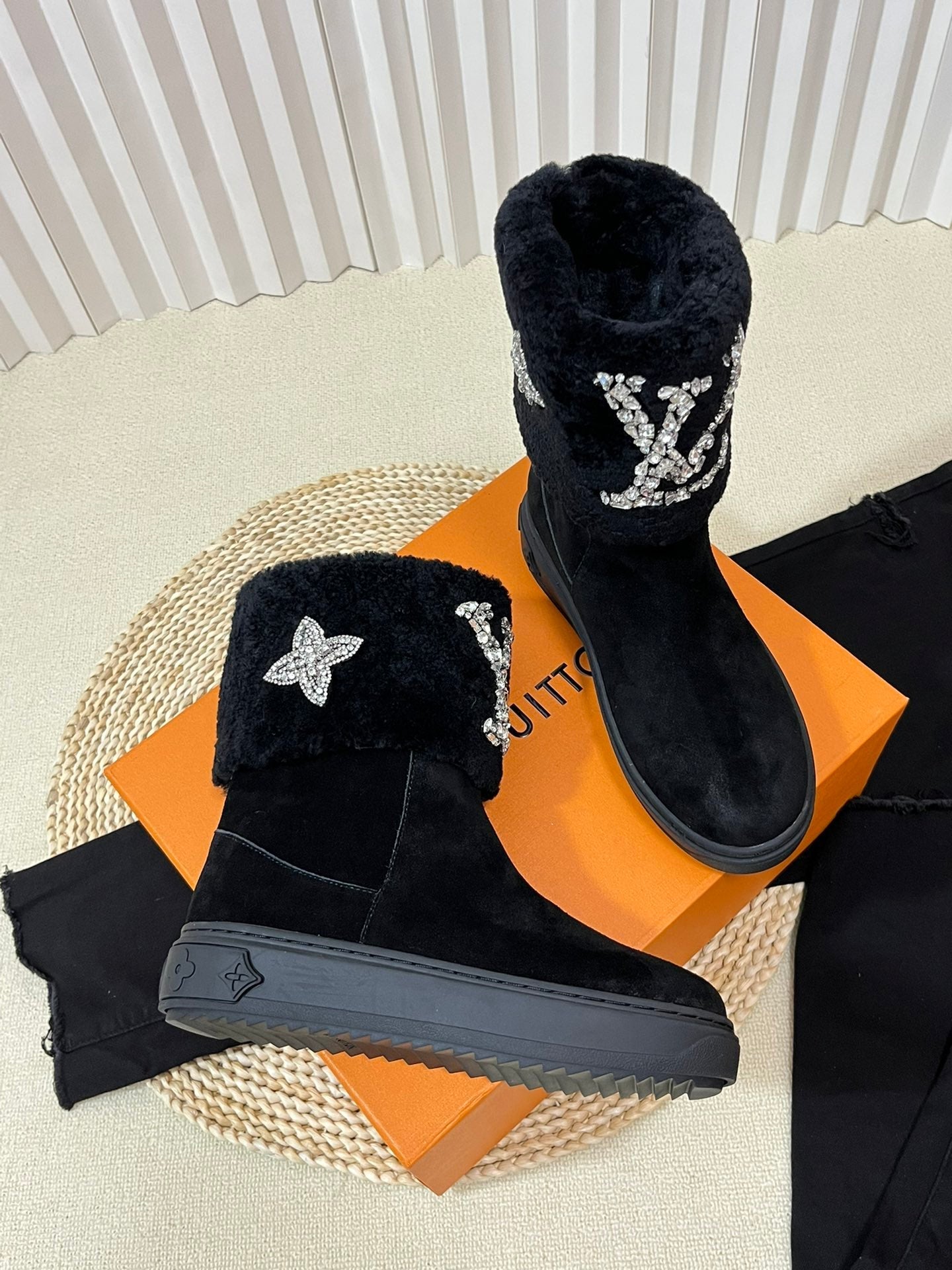 nmb ANKLE BOOT STUDDED WITH DIAMONDS BLACK