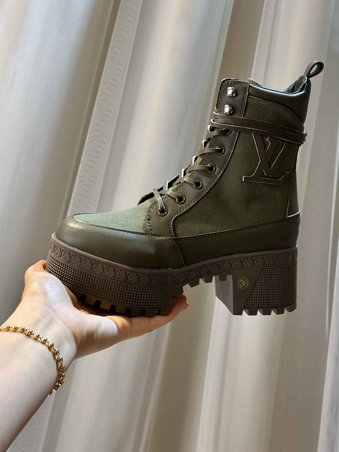 nmb LAUREATE PLATFORM DESERT BOOT KAKI GREEN 1AC7S9