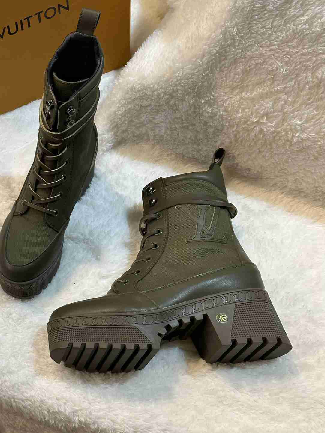 nmb LAUREATE PLATFORM DESERT BOOT KAKI GREEN 1AC7S9
