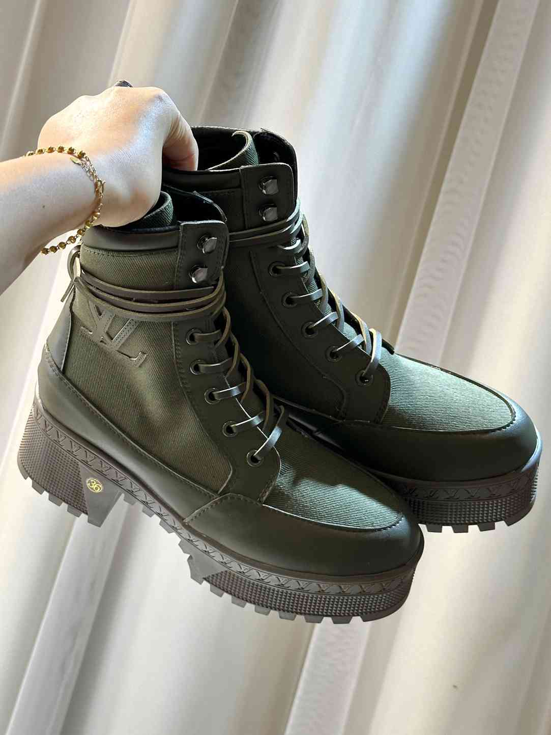VBS LAUREATE PLATFORM DESERT BOOT KAKI GREEN 1AC7S9