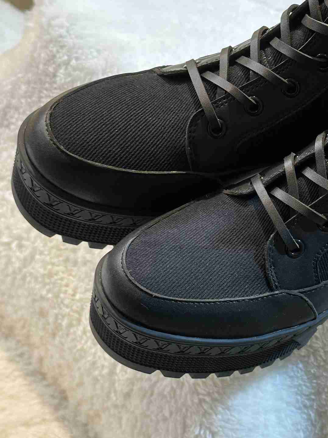 VBS LAUREATE PLATFORM DESERT BOOT BLACK 1AC7RO