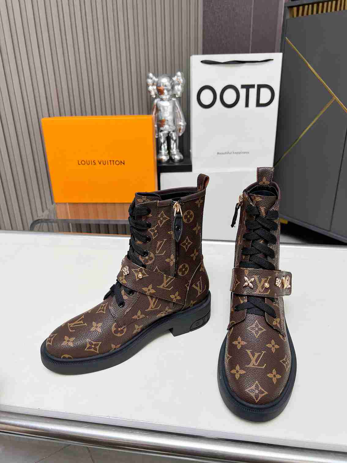 nmb CITIZEN BOOTS MONOGRAM BROWN