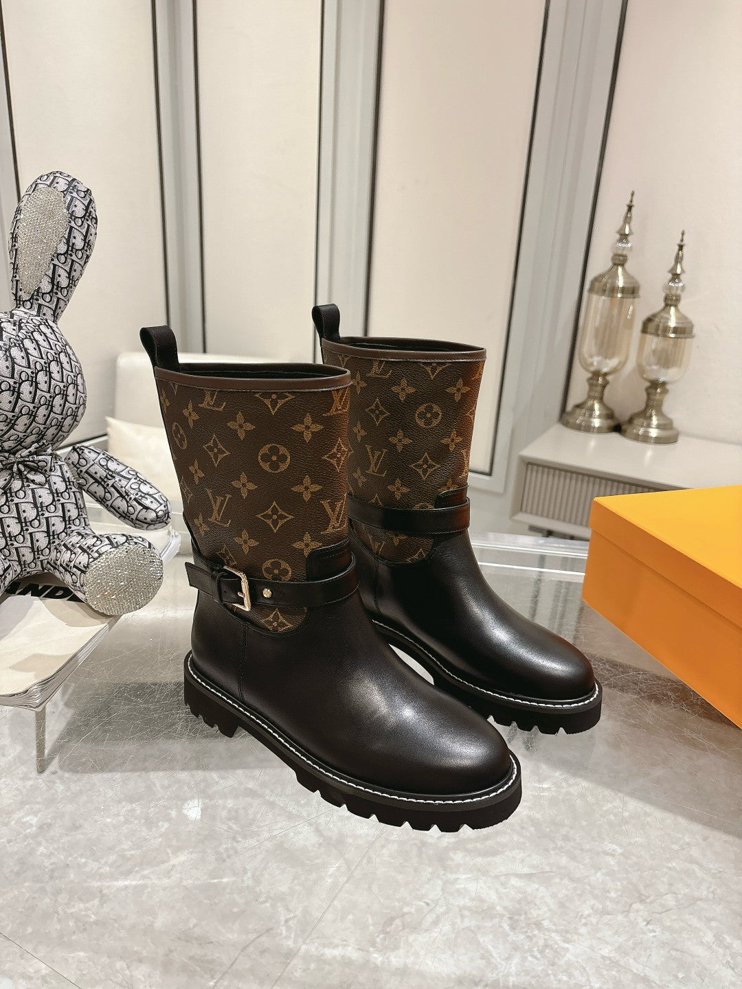 VBS TERRITORY FLAT ANKLE BOOT MONOGRAM BROWN