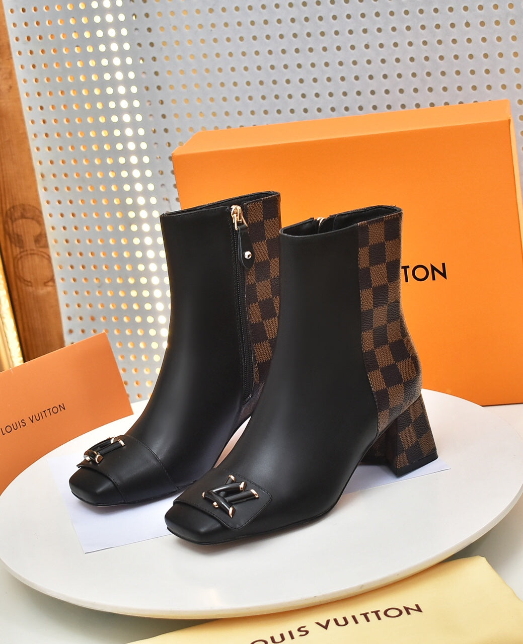 nmb SHAKE ANKLE BOOTS BLACK AND BROWN