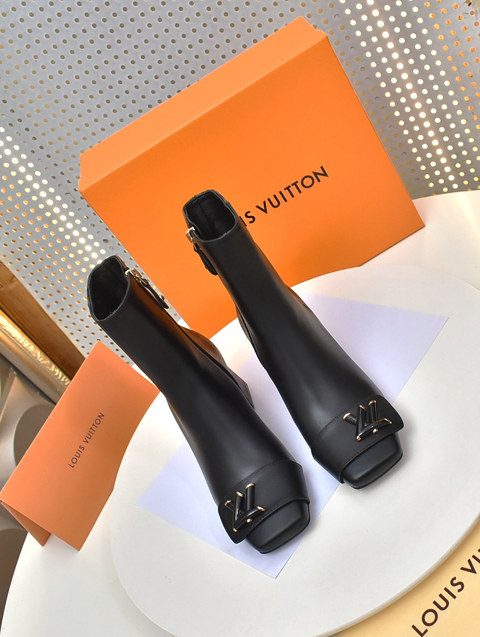 nmb SHAKE ANKLE BOOTS BLACK AND BROWN